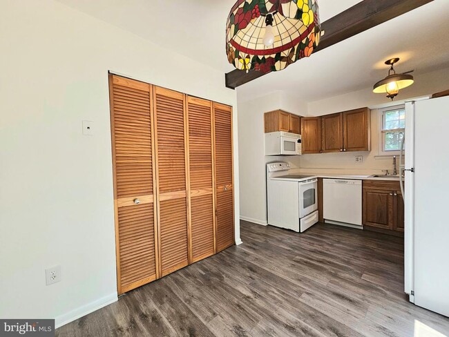 Building Photo - 876 Williams Pl