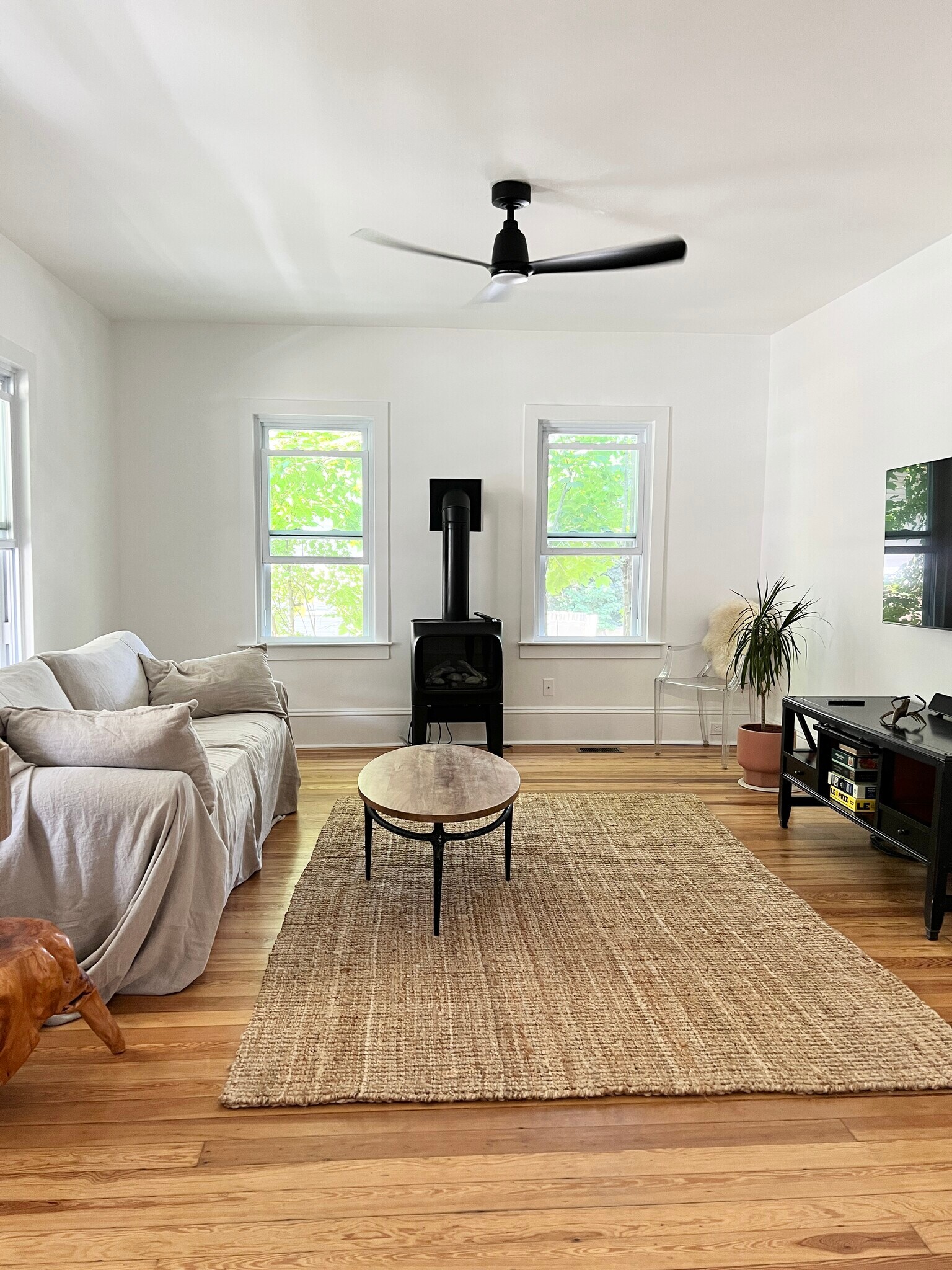 Living Room with Gas Jotul fireplace and ceiling fan - 92 Navesink Ave