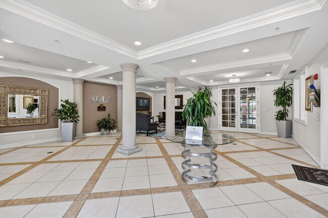 Building Photo - 533 NE 3rd Ave