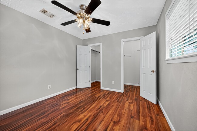 Building Photo - 7414 Breccia Dr