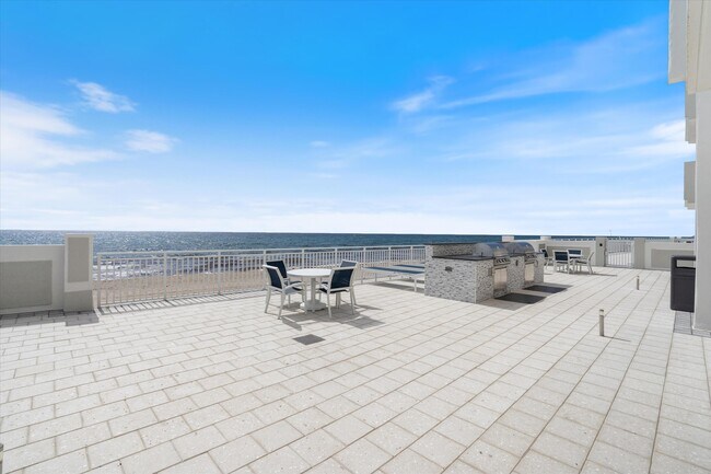 Building Photo - 4505 S Ocean Blvd