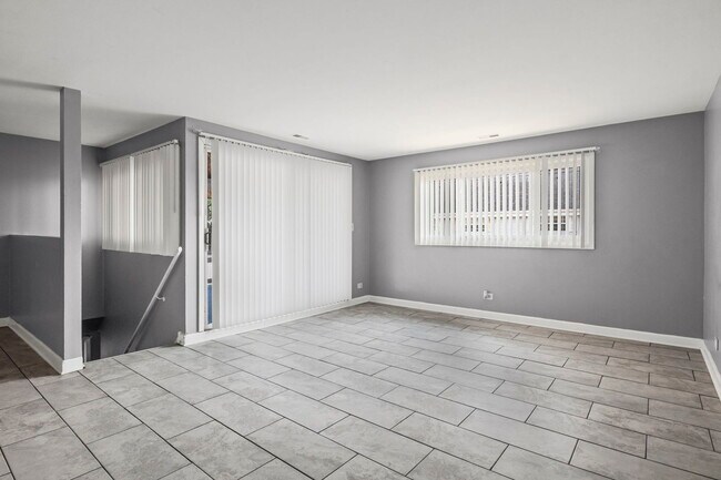 Building Photo - 4014 193rd St