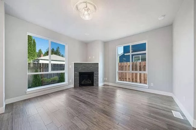 Building Photo - 6636 SE 57th Ave