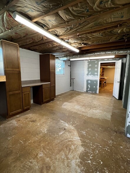 Building Photo - 578 Cambridge Dr