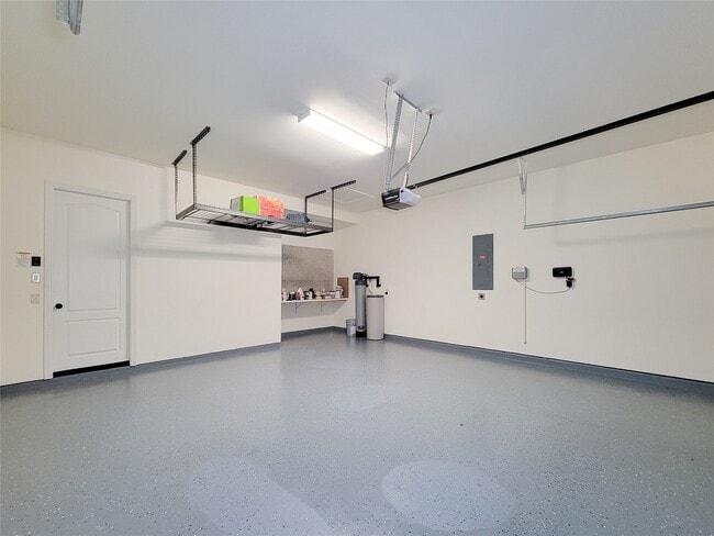 Building Photo - 2822 Ember Pass Ln