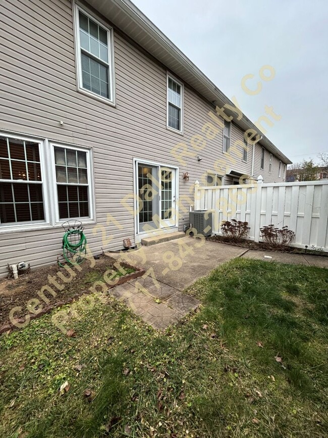 Building Photo - Beautiful 2 Bedroom Condo in West York Schools with a Large 2 Car Garage