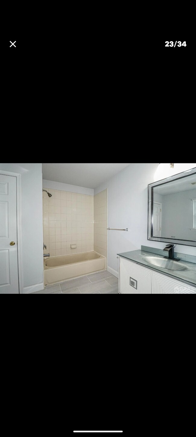 Building Photo - 138 Forest Dr