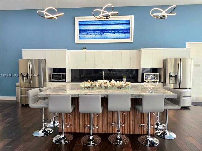 Building Photo - 18800 NE 29th Ave