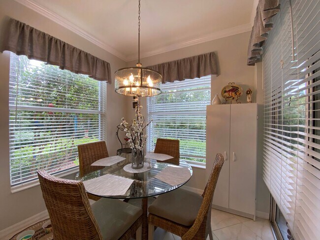 Building Photo - 1455 Tiffany Ln