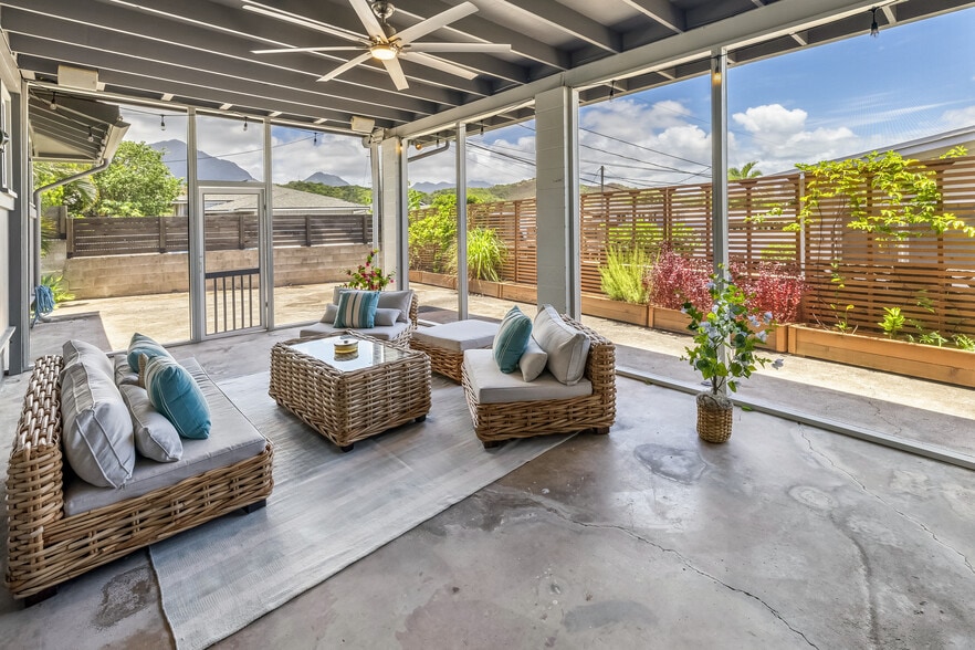 Building Photo - 1384 Nanawale Pl