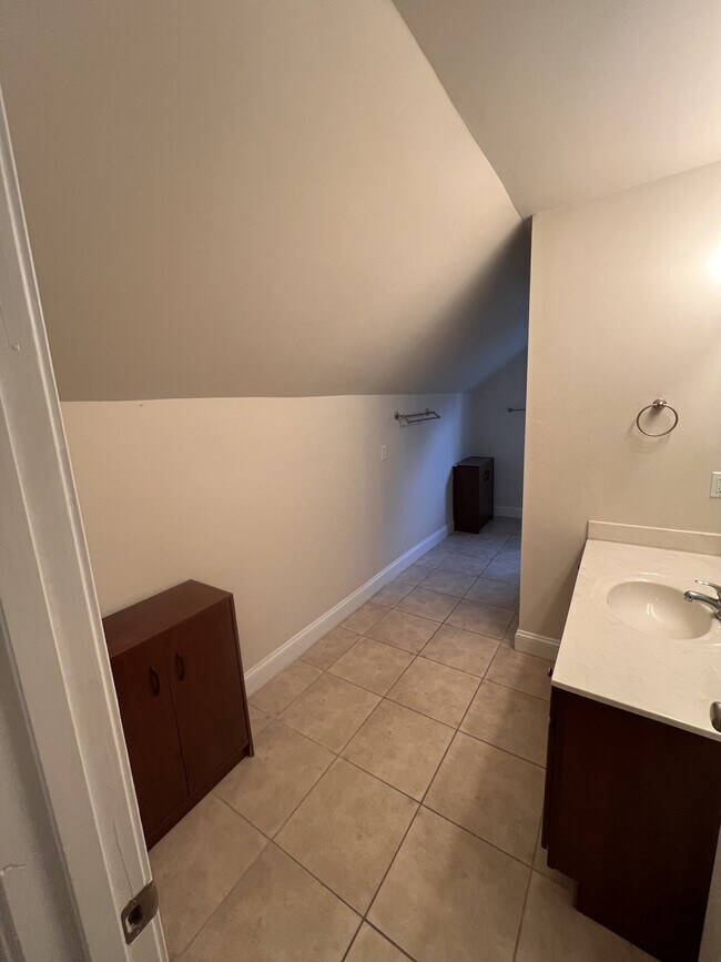 Building Photo - 1223 Hammocks Beach Rd