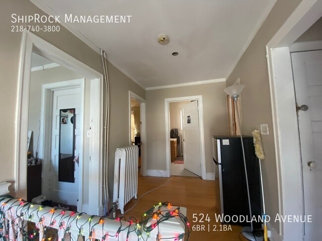 Building Photo - 524 Woodland Ave