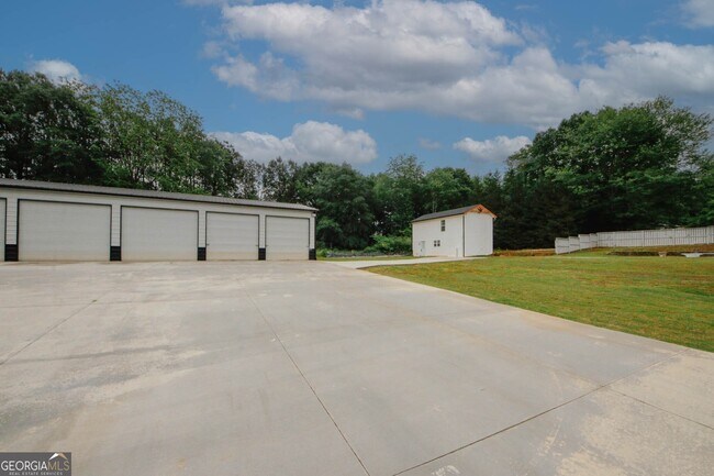 Building Photo - 6157 Orville Dr