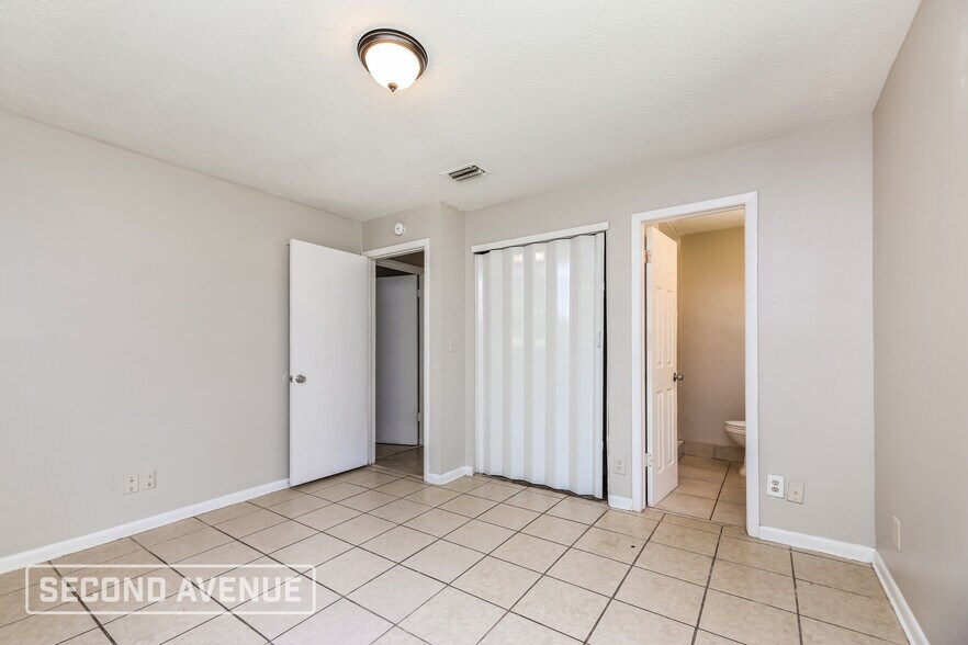 Building Photo - 6801 Blanco Ct