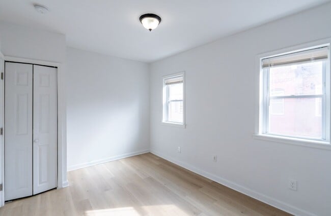Building Photo - Newly rehabbed with central air