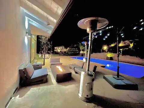 Building Photo - 1907 Maginn Dr