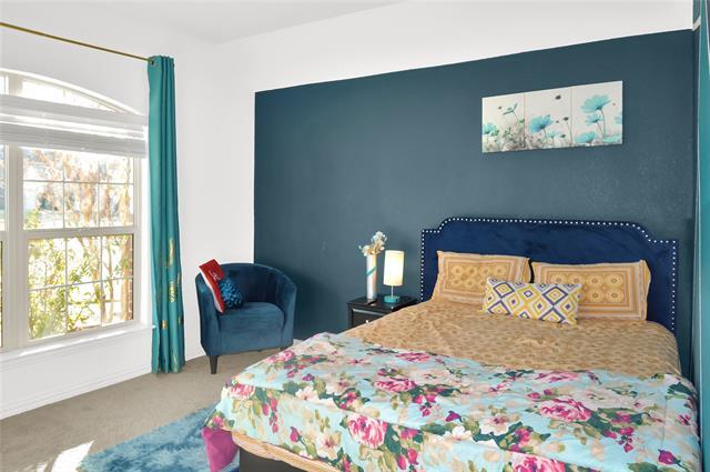 Building Photo - 10018 Farmland Dr