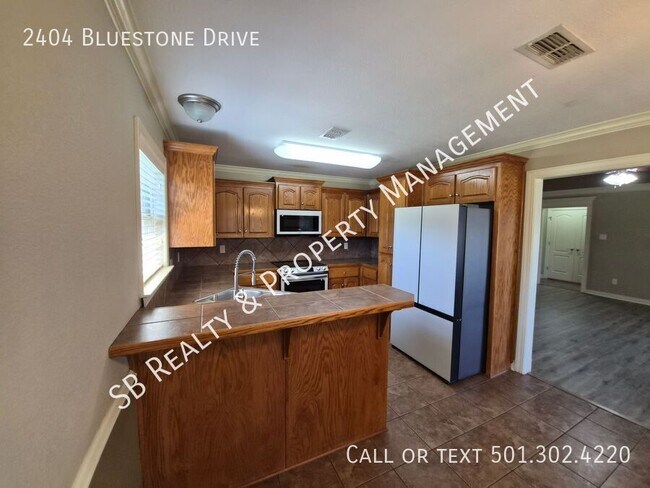 Building Photo - 2404 Bluestone Dr