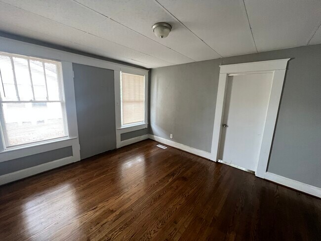 Building Photo - 8209 3rd Ave S