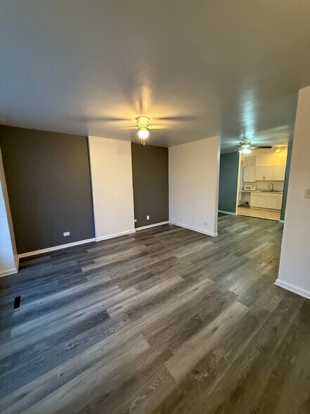 Living to Kitchen - 901 W 19th St