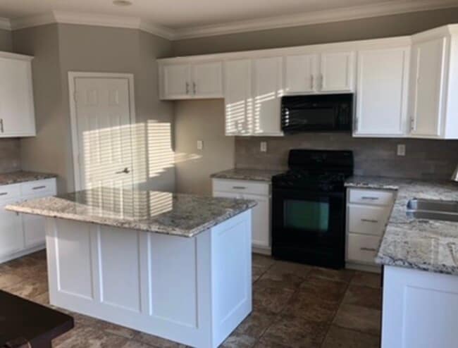 Building Photo - 554 Watercourse Ln