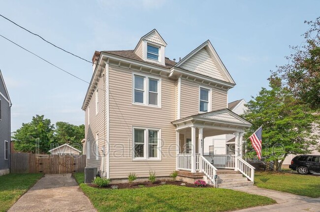 Primary Photo - 427 W 29th St