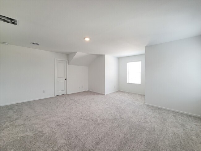 Building Photo - 3038 Pensacola Dr