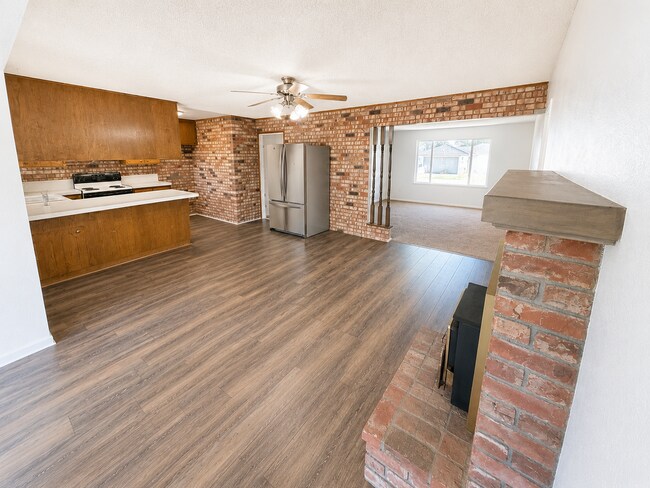 Building Photo - 3BR Cul-de-Sac Home w/ Solar, Water Softener, and Large Yard