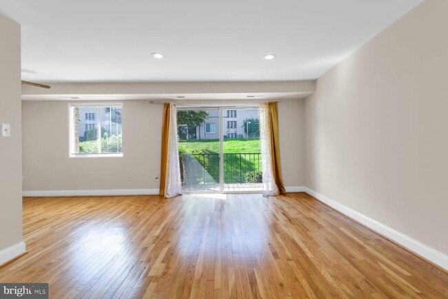 Building Photo - 5410 85th Ave