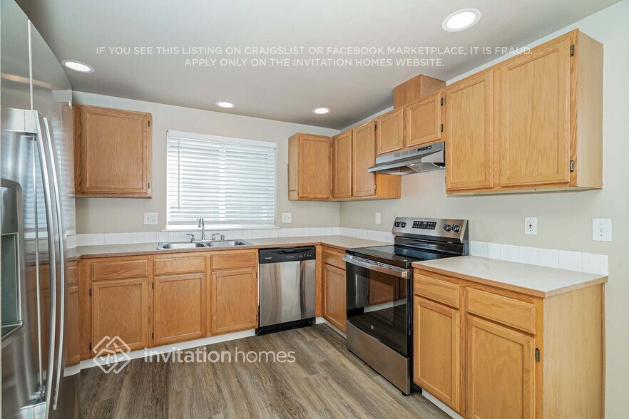 Building Photo - 19318 Valley View Dr