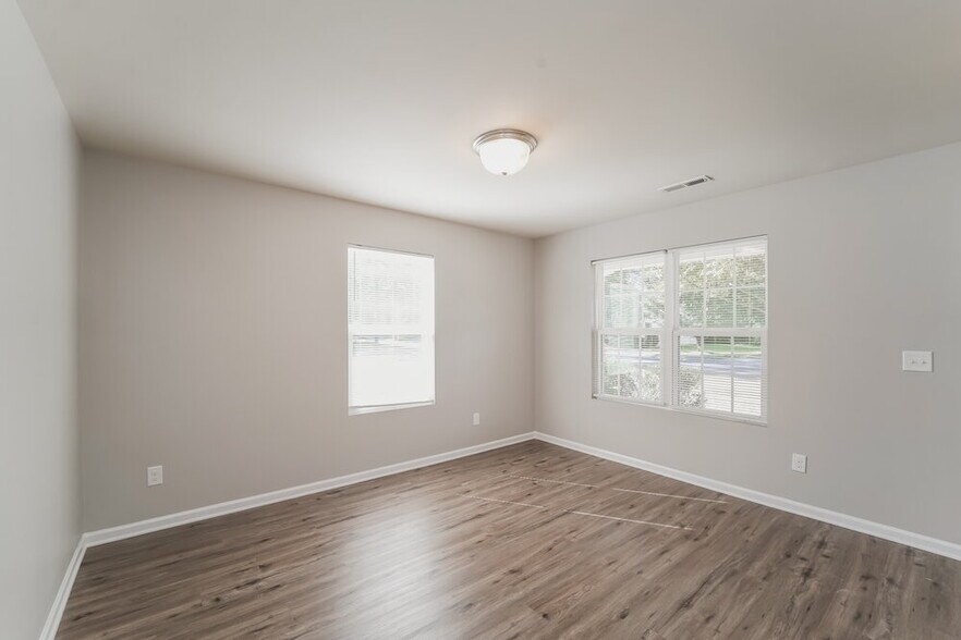 Building Photo - 719 Ferrell Ave
