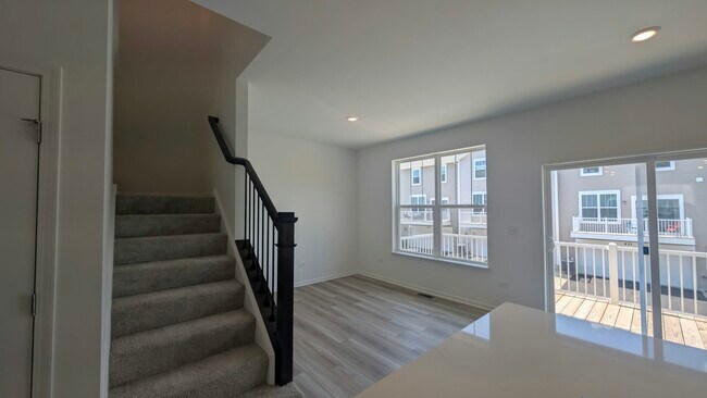 Building Photo - 434 Red Oak Cir
