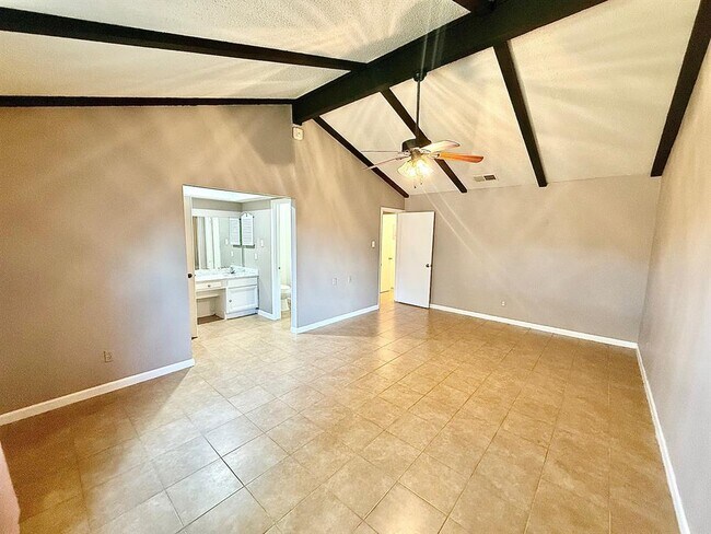 Building Photo - 12102 Grey Fawn Path