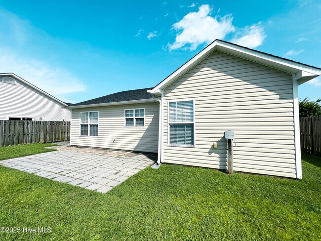 Building Photo - 7321 Verona Dr