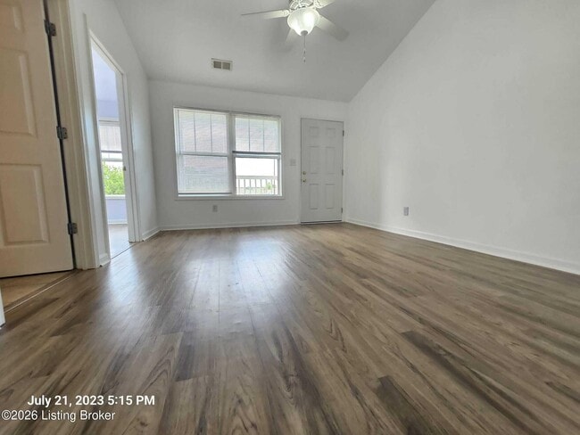Building Photo - 3802 Falcon Crest Dr