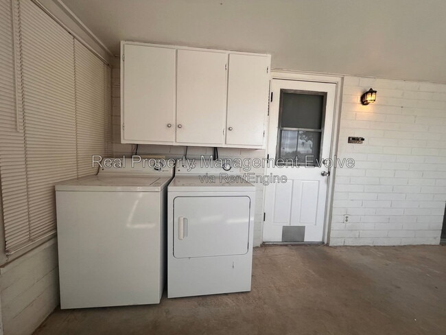 Building Photo - 12076 N Pebble Beach Dr