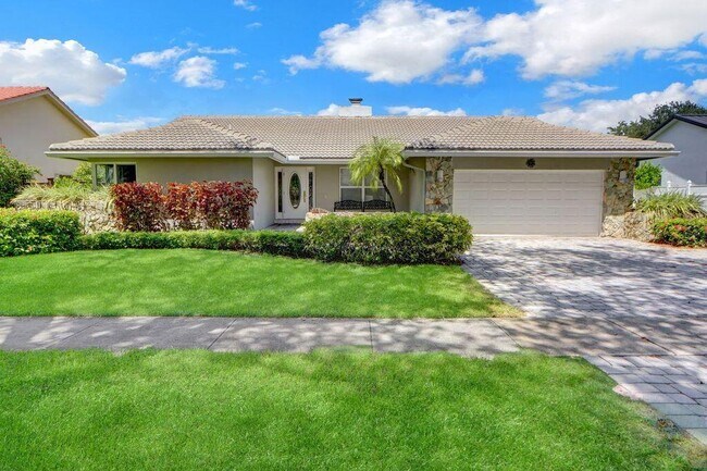 Primary Photo - 2665 NW 41st St