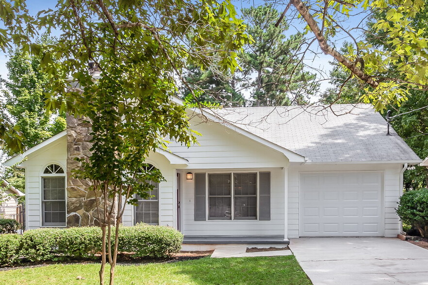 Primary Photo - 465 Rosehill Dr
