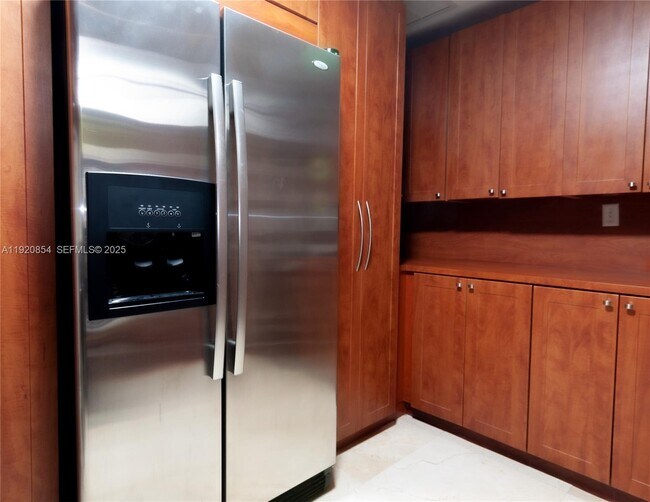 Building Photo - 6384 SW 31st St