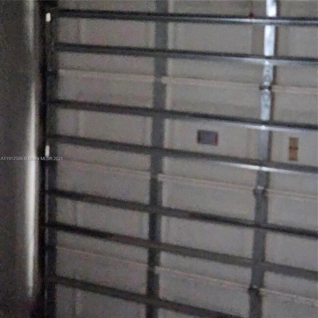 Building Photo - 14710 NE 5th Ct