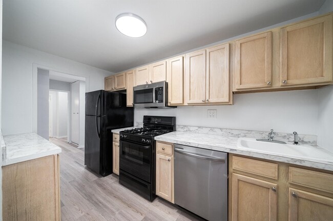 Building Photo - 6040 JFK Blvd E