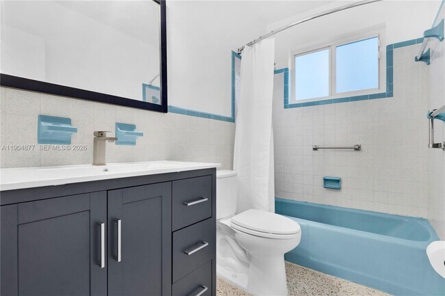 Building Photo - 2931 SW 39th Ave