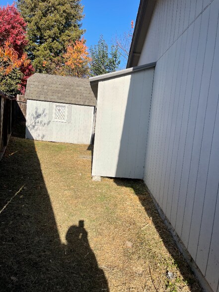 Building Photo - 7024 Woodmore Oaks Dr