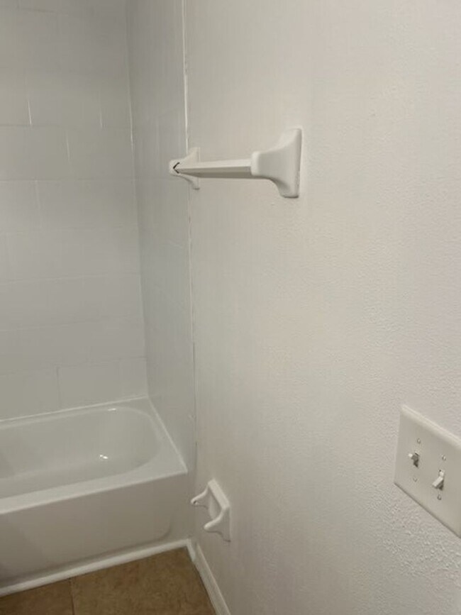 Building Photo - 5745 SW 10th Pl