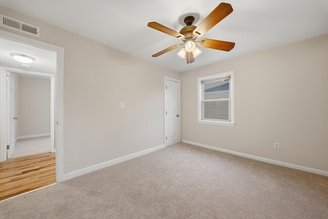 Building Photo - 8037 Crescent Rd
