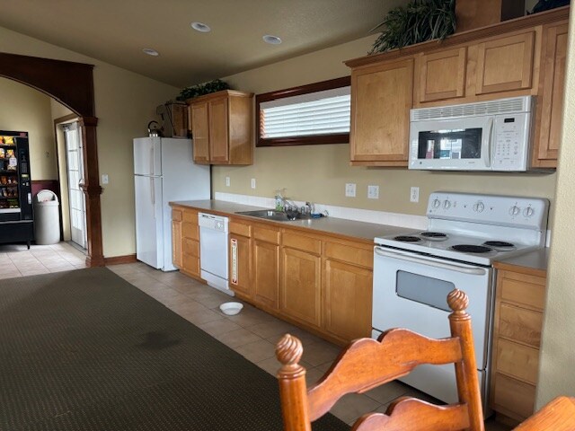 Building Photo - 6405 Chapel Hill Blvd