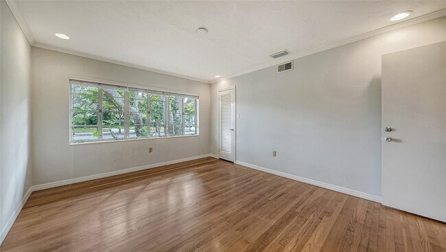 Building Photo - 1763 South Dr