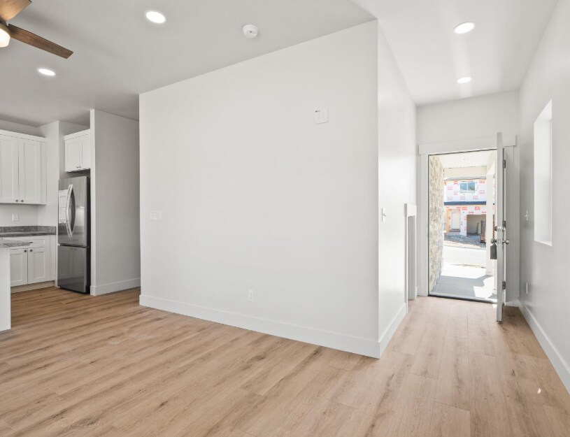 Front Entry - 1164 Jasper Loop