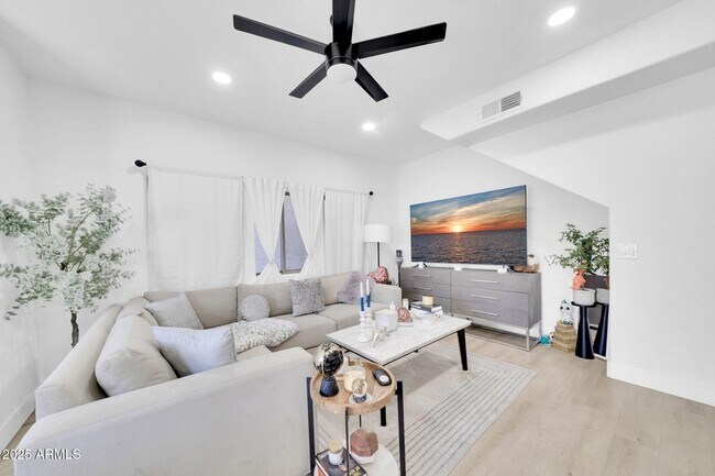 Building Photo - 3034 N 39th St