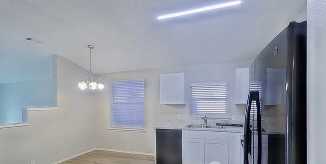 Building Photo - AVAILABLE NOW